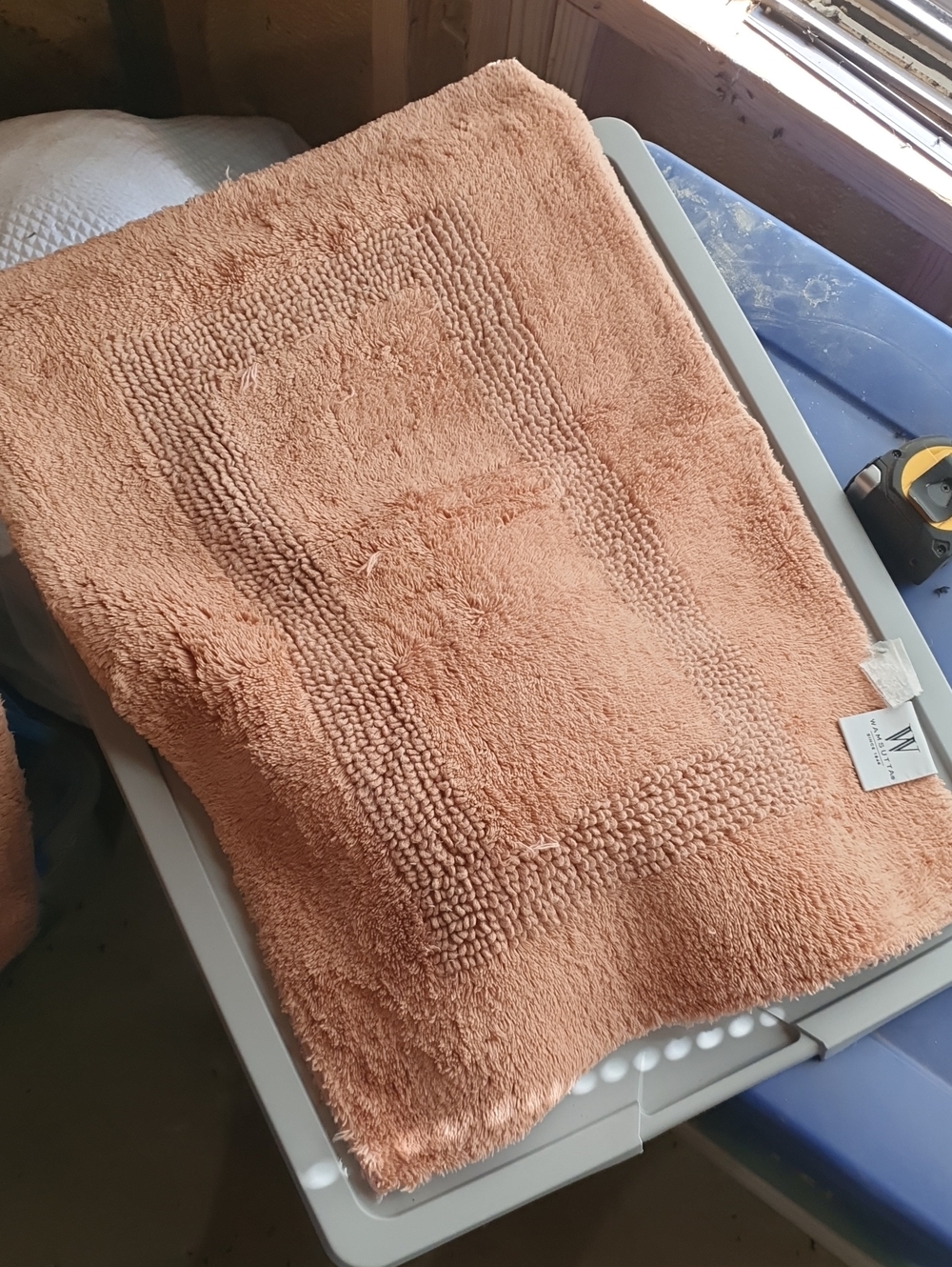 Wamsutta Peach-Orange Plush Bath Mat